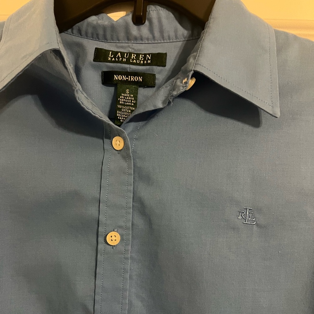 Lauren Ralph Lauren Women’s Blue Non-Iron Button Down Long-sleeve Shirt Small - Picture 2 of 4